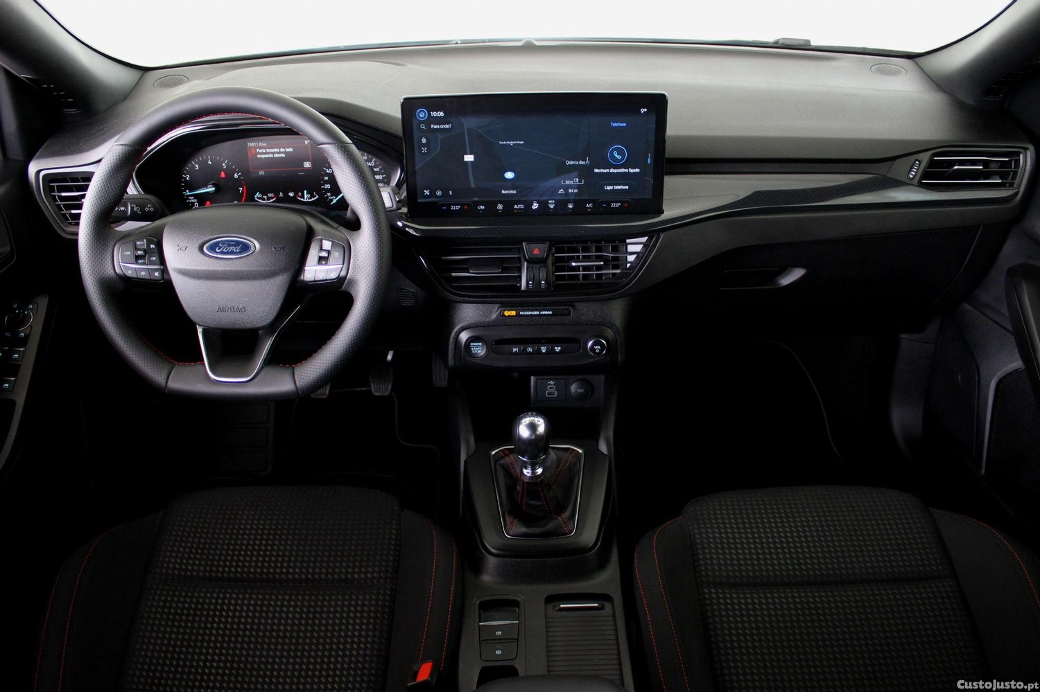 Ford Focus 1.0 EcoBoost MHEV ST-Line — fotografia 11