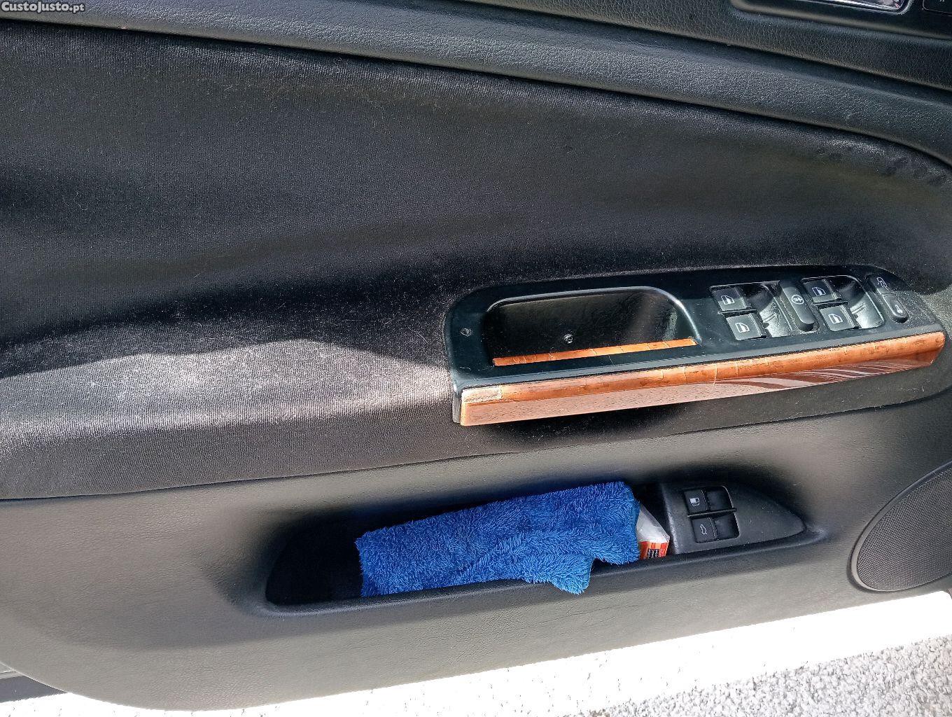 Volkswagen Passat 1.9 TDI 130cv variant — fotografia 4