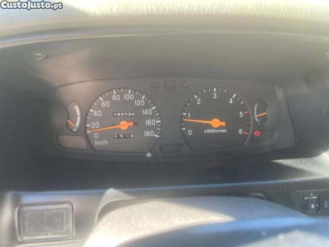 Mitsubishi L200 2.5 TD Club — fotografia 4