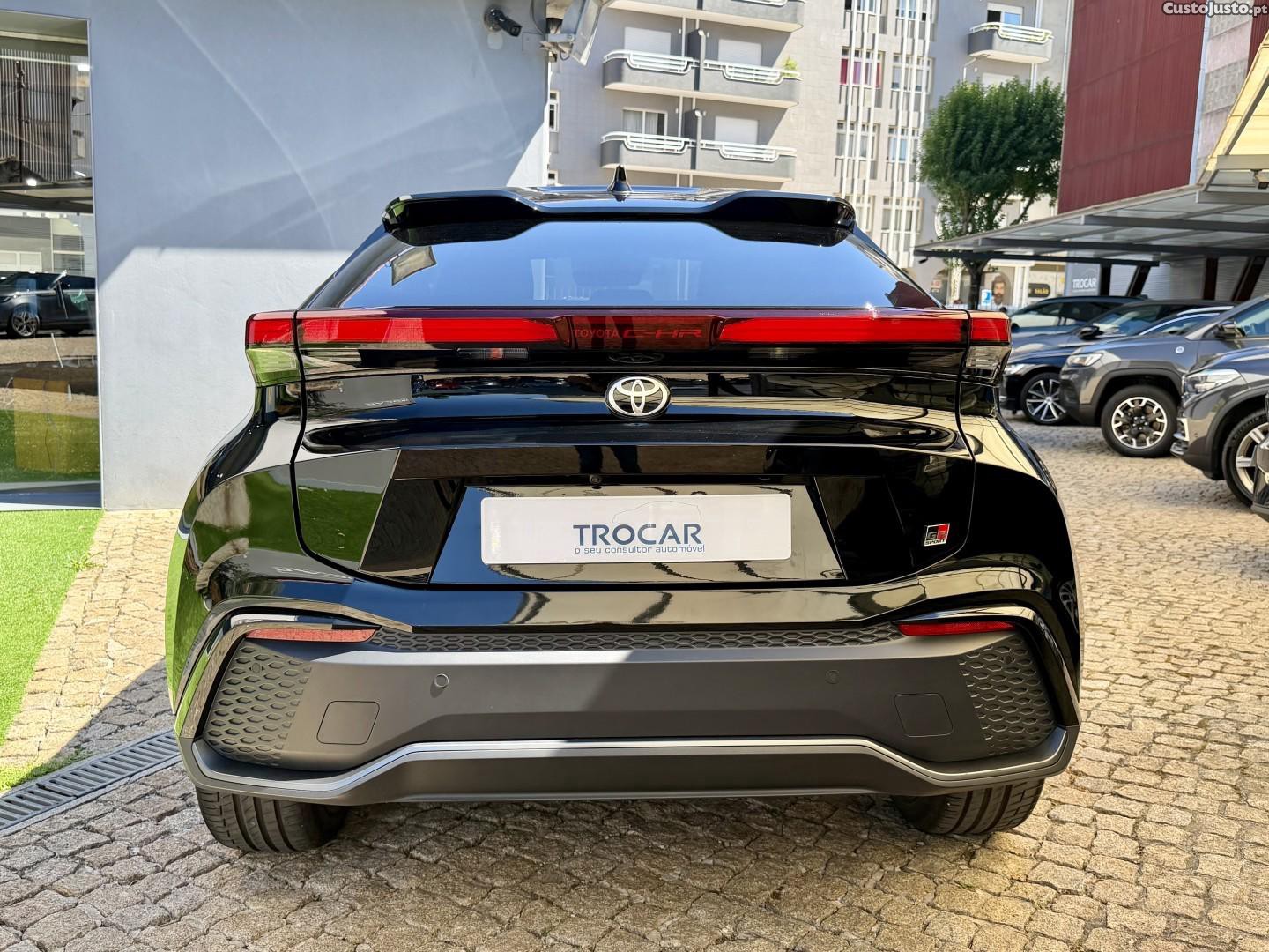 Toyota C-HR 2.0 HDF Plug-in GR Sport Premiere Edition — fotografia 15