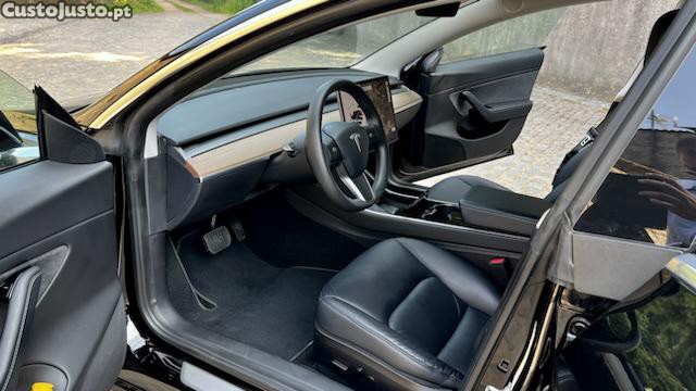 Tesla Model 3 Long range — fotografia 8