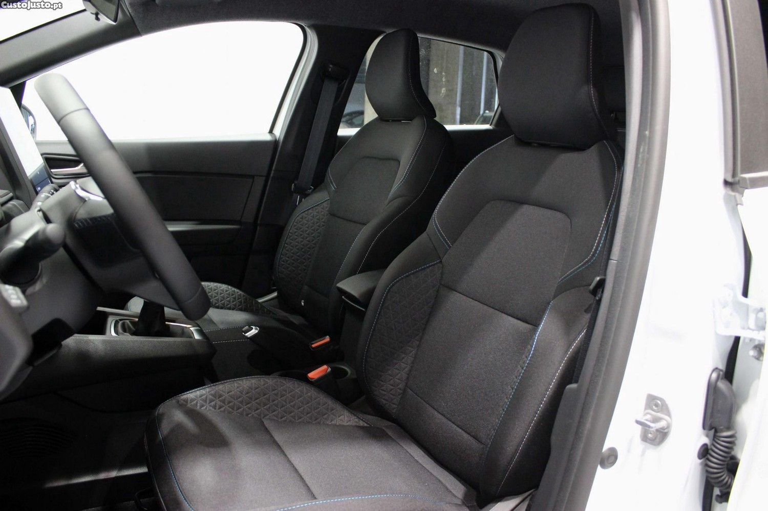 Renault Captur 1.0 TCe Evolution Bi-Fuel — fotografia 3