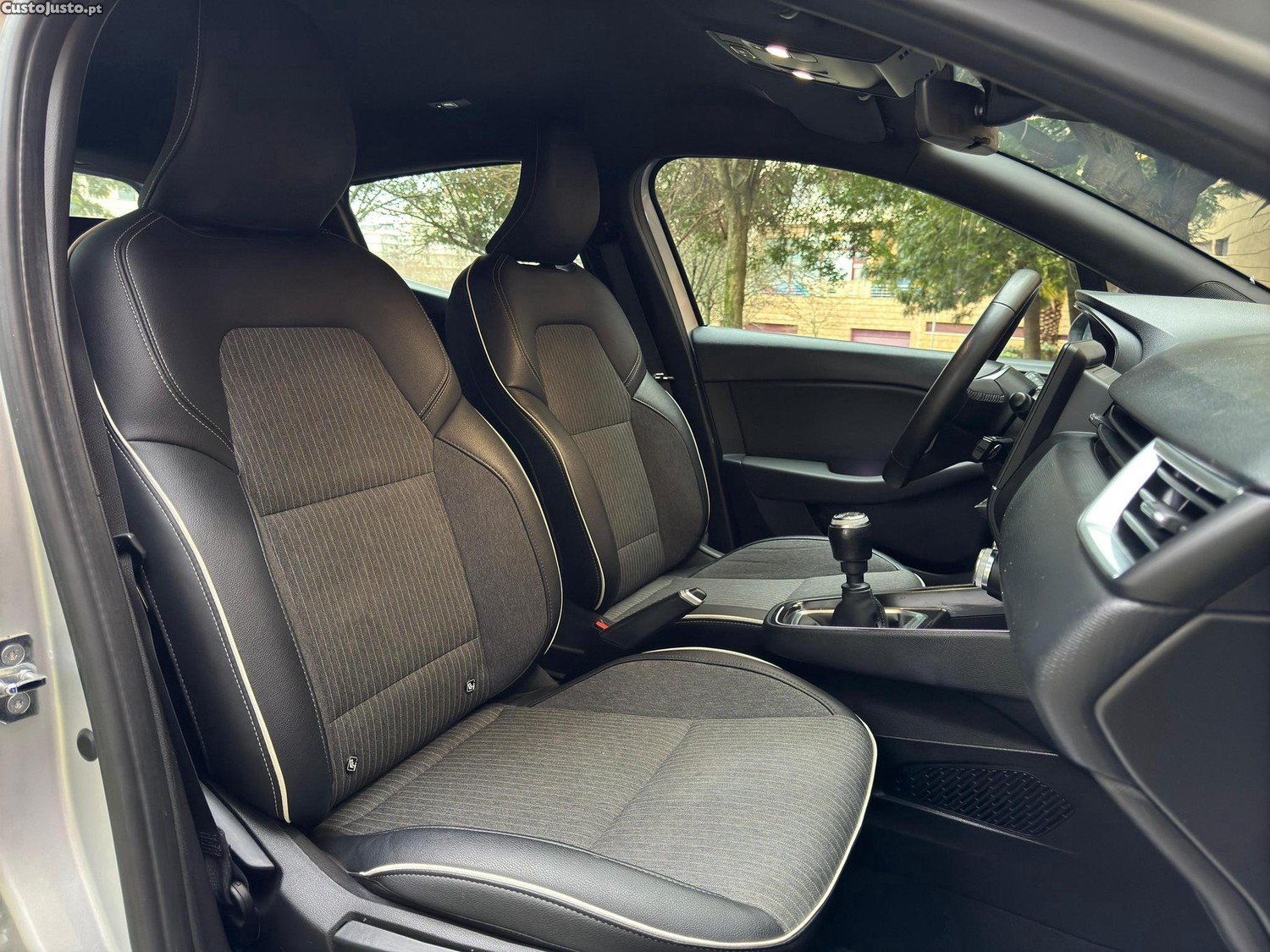 Renault Clio 1.5 Blue dCi Limited — fotografia 8