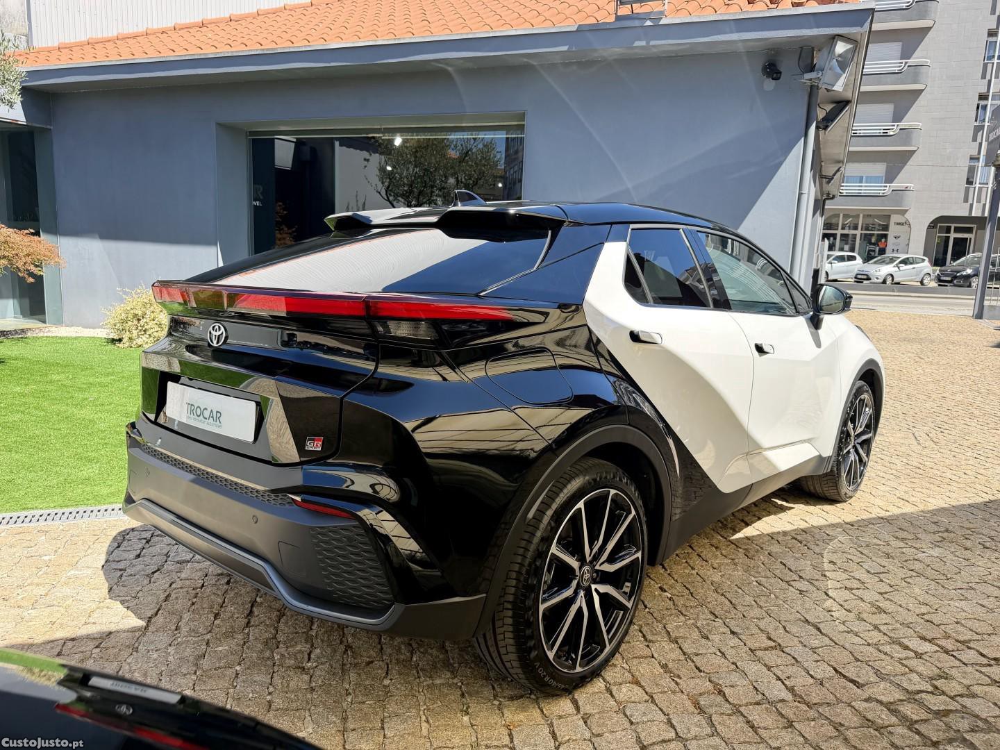 Toyota C-HR 2.0 HDF Plug-in GR Sport Premiere Edition — fotografia 18