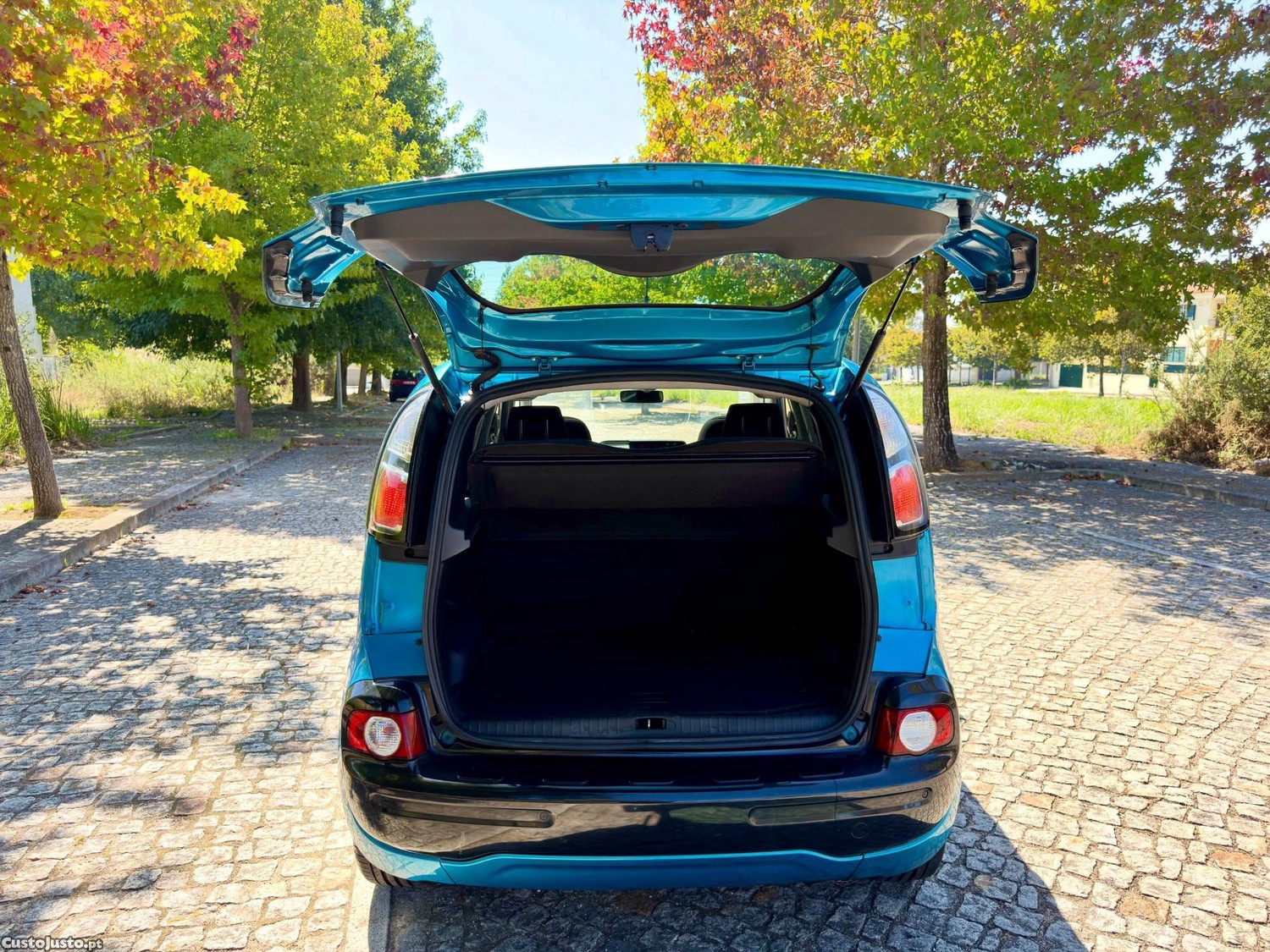 Citroën C3 Picasso 1.6HDI Exclusive (livro de revisões) — fotografia 2