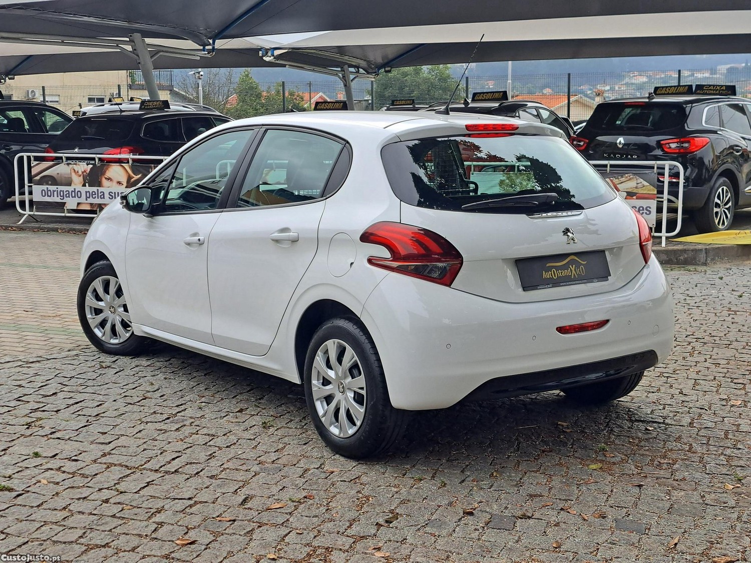 Peugeot 208 1.5 BlueHDi Active — fotografia 23