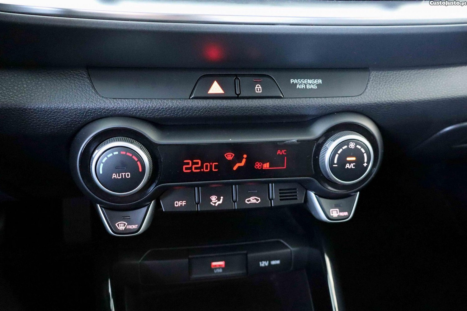Kia Stonic 1.0 T-GDI Drive 7DCT — fotografia 2