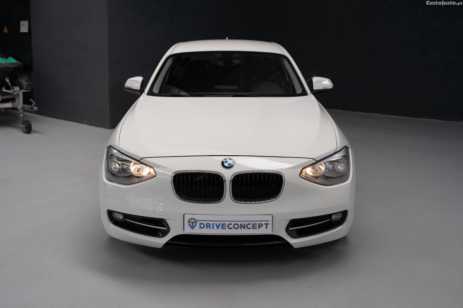BMW 116 d EDynamics Line Sport — fotografia 22
