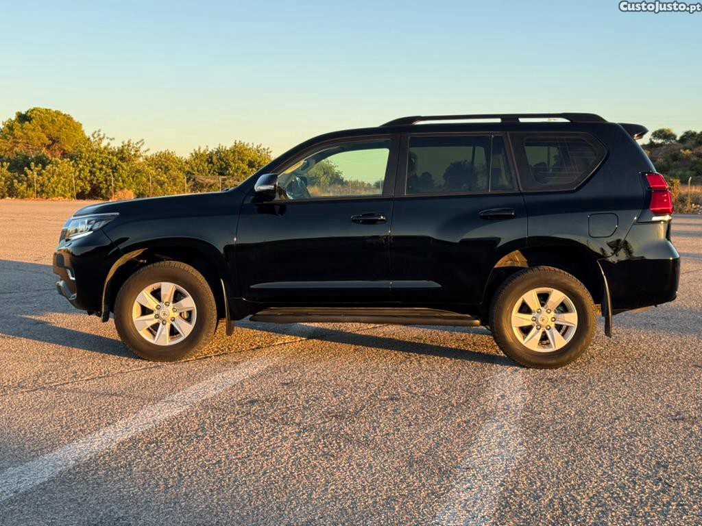 Toyota Land Cruiser 2.8 D-4D — fotografia 7