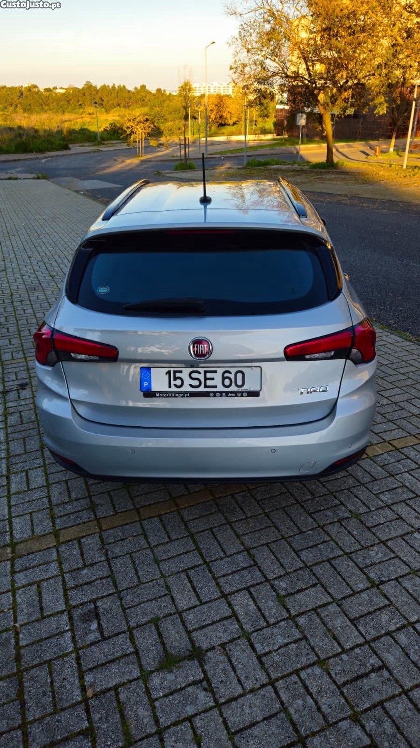 Fiat Tipo Fiat Tipo SW 1.6 M-Jet Lounge Tech J17 DCT 120cv — photo 2