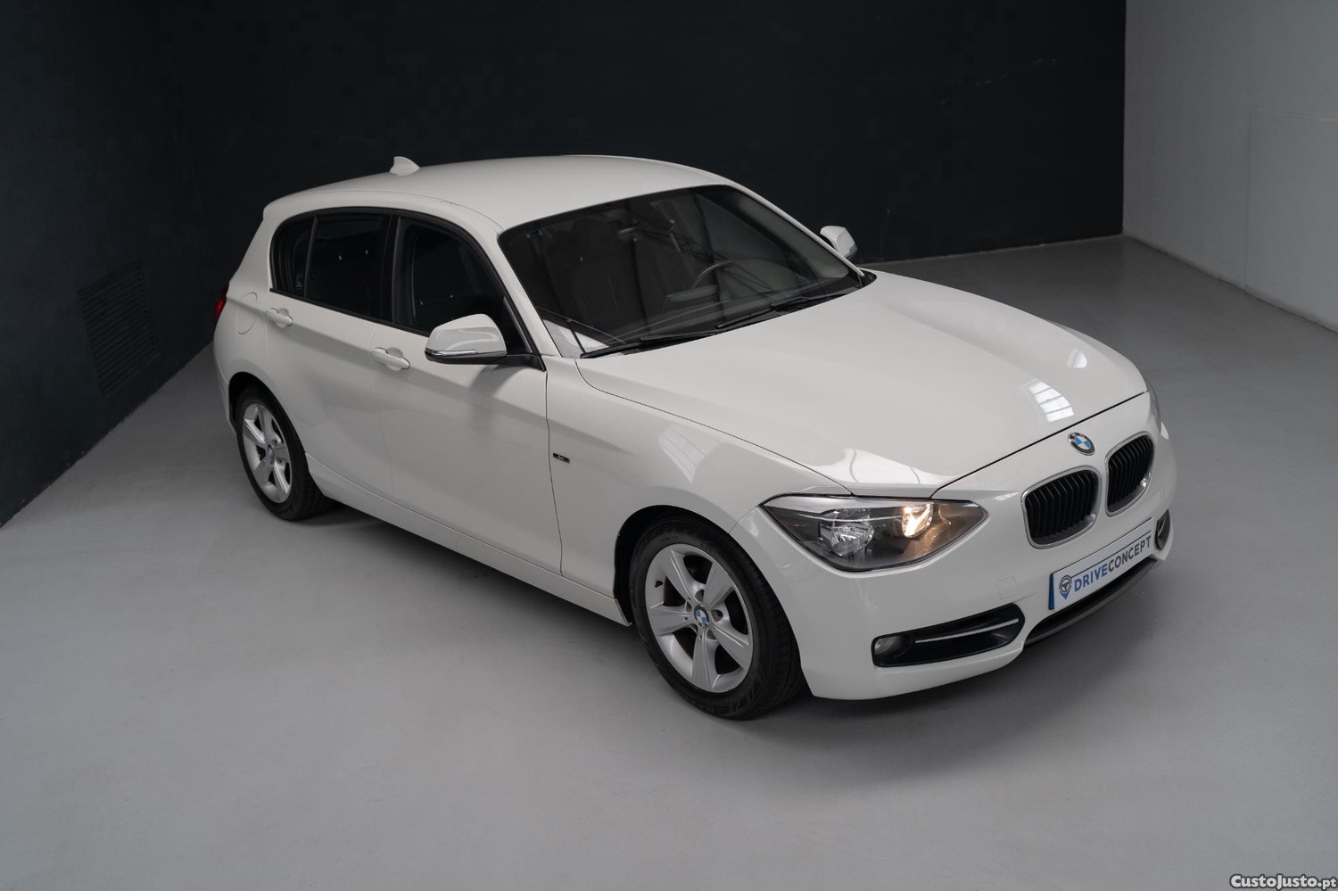 BMW 116 d EDynamics Line Sport — fotografia 14