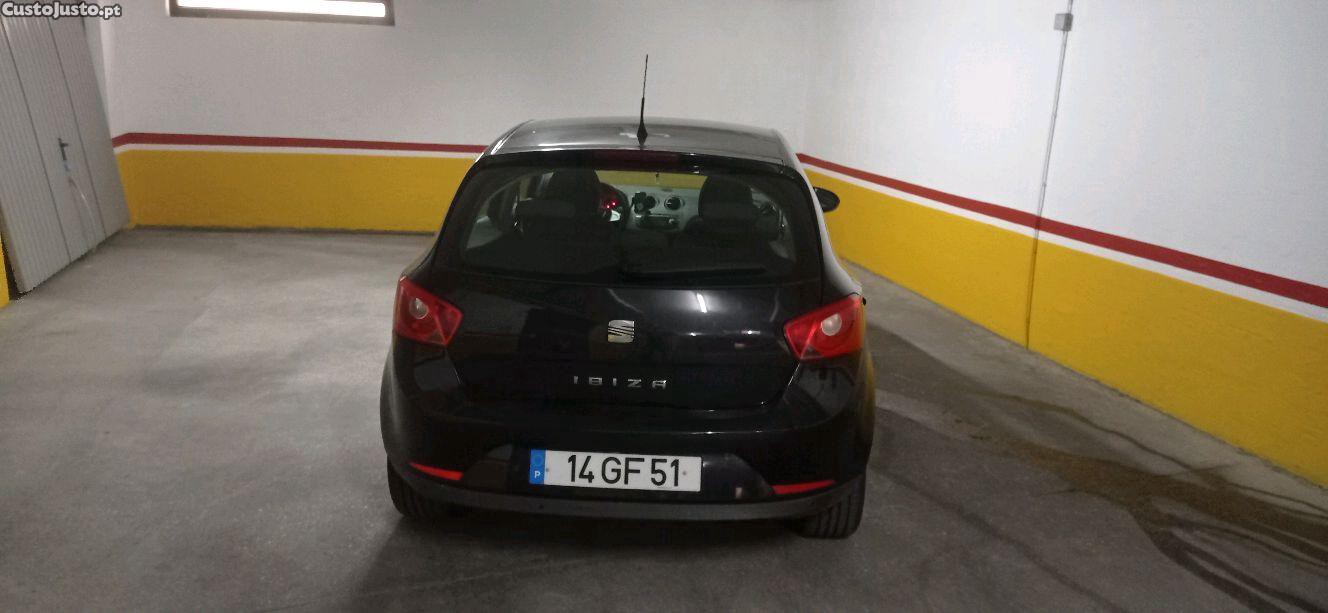 SEAT Ibiza 1.4. 16V — fotografia 3
