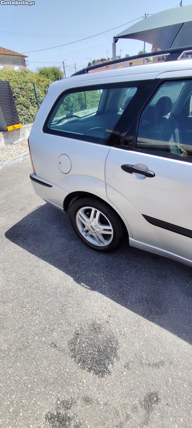 Ford Focus (Dnw) S.wagon — fotografia 5