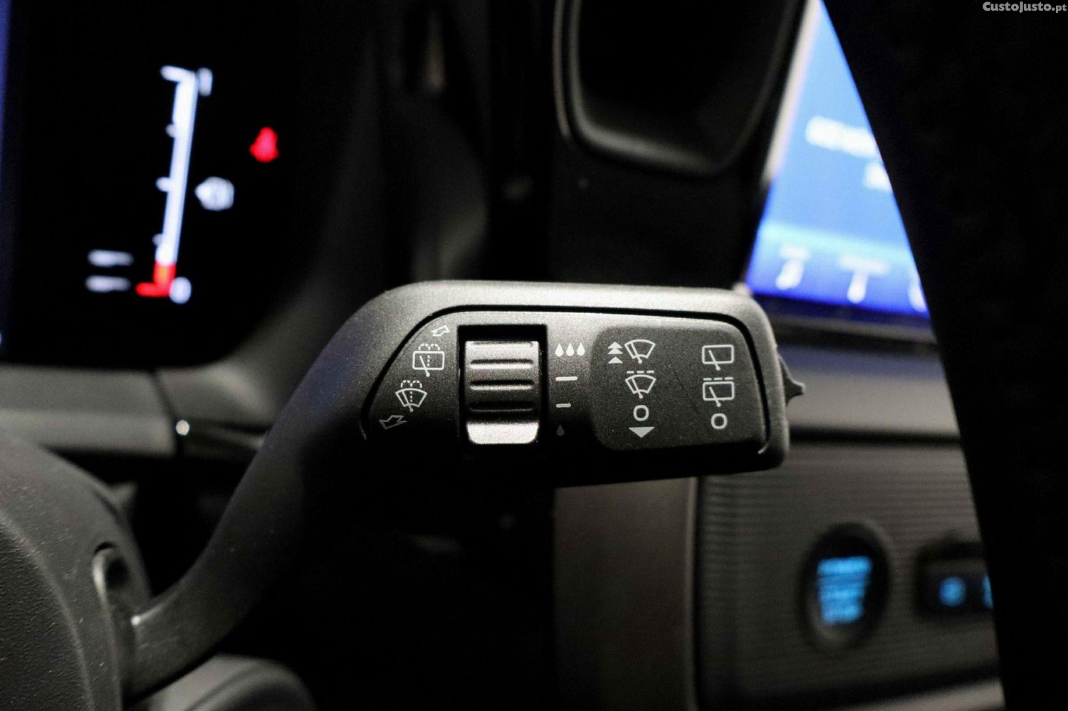 Ford Tourneo 1.0 EcoBoost Titanium — fotografia 12