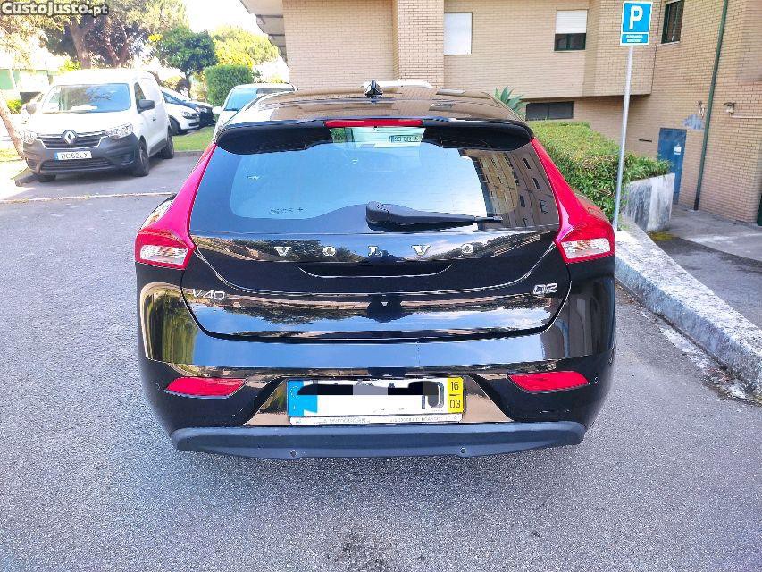 Volvo V40 2.0d 120cv Momentum — fotografia 8