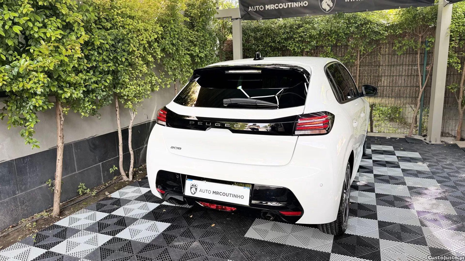 Peugeot 208 Puretech 100 allure — fotografia 10