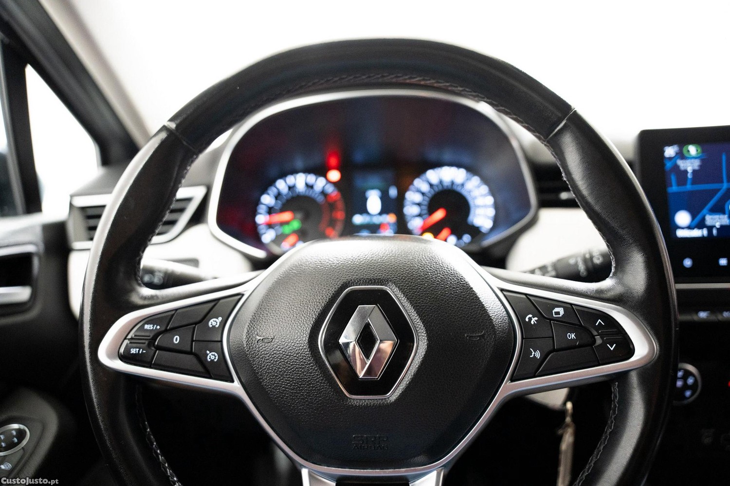 Renault Clio 1.0 TCe Techno — fotografia 10