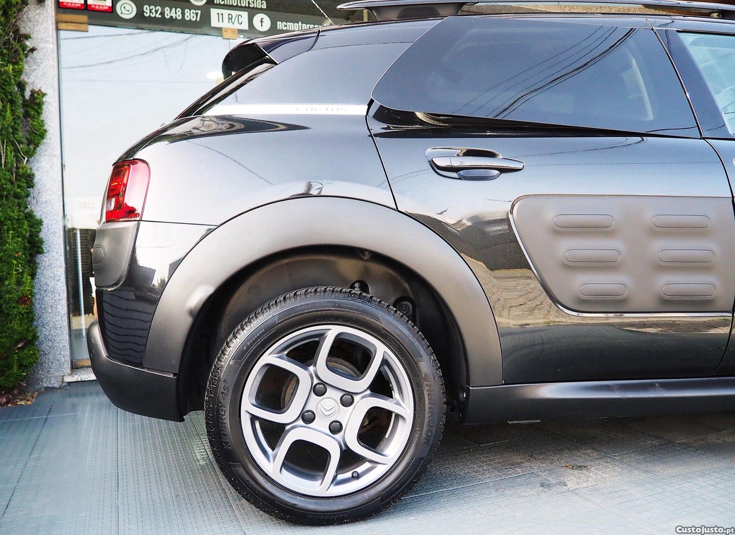Citroën C4 Cactus 1.2 Shine 110cv — fotografia 7