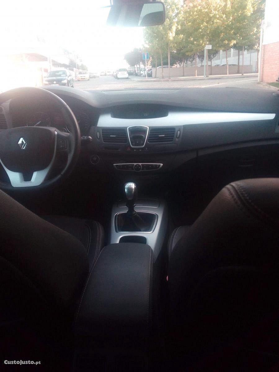 Renault Laguna 2.0DCI Break 150cv — fotografia 5