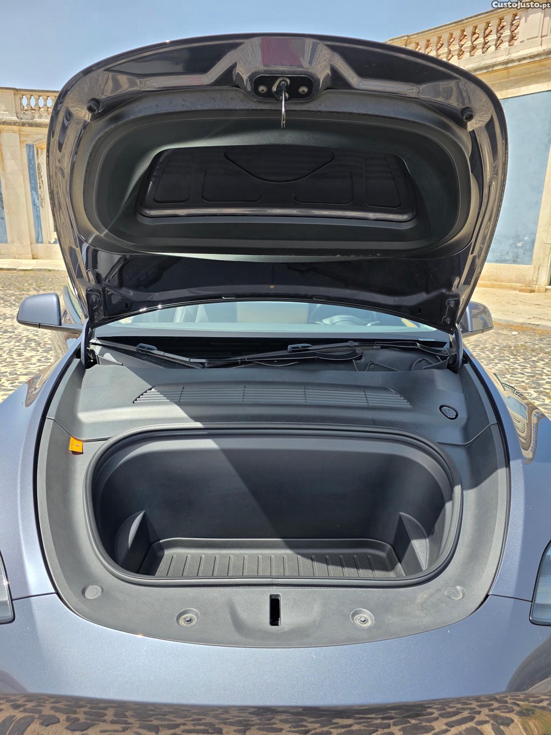 Tesla Model Y Long-Range Dual Motor AWD 514 Cavalos — fotografia 5