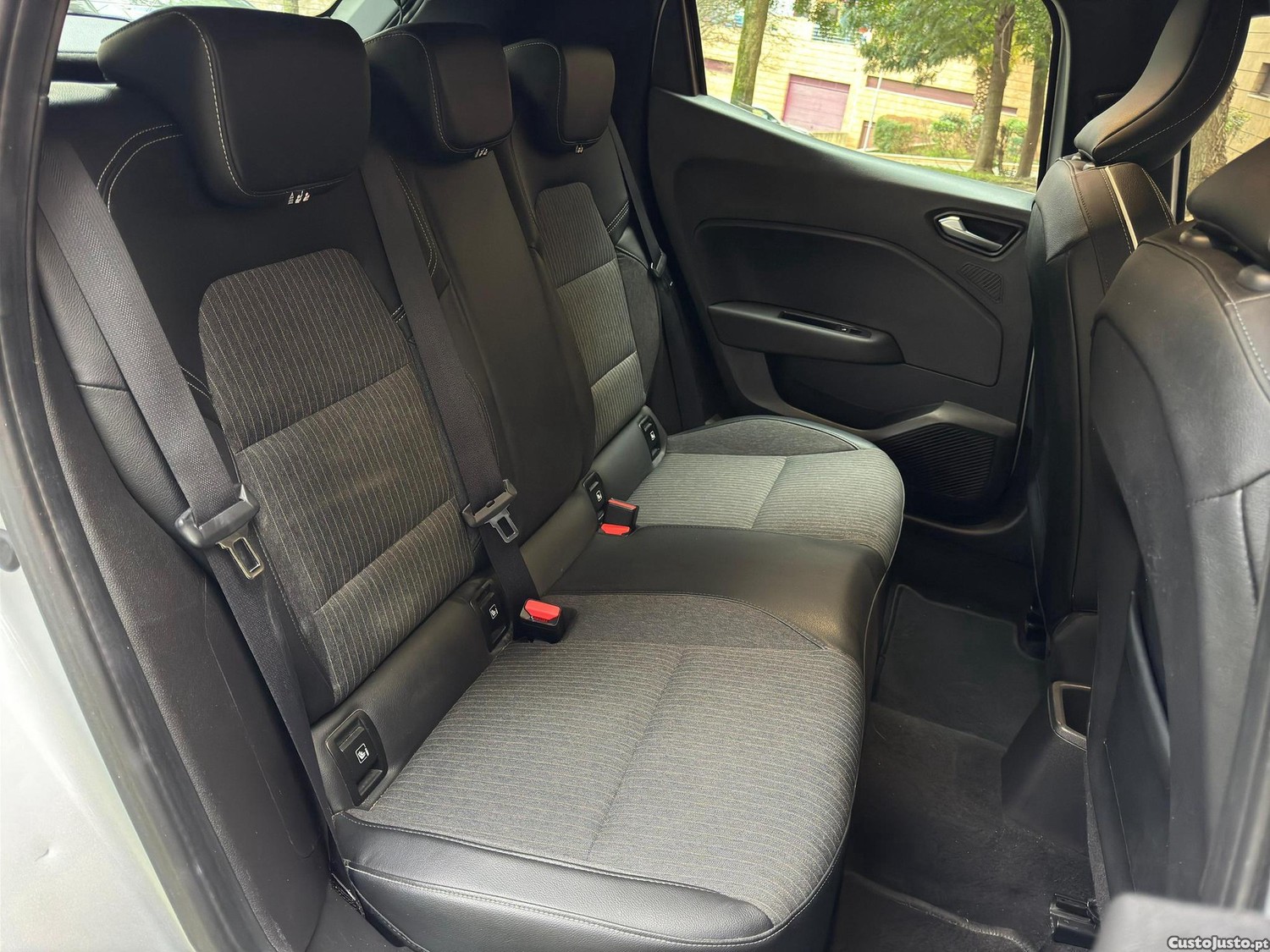 Renault Clio 1.5 Blue dCi Limited — fotografia 6