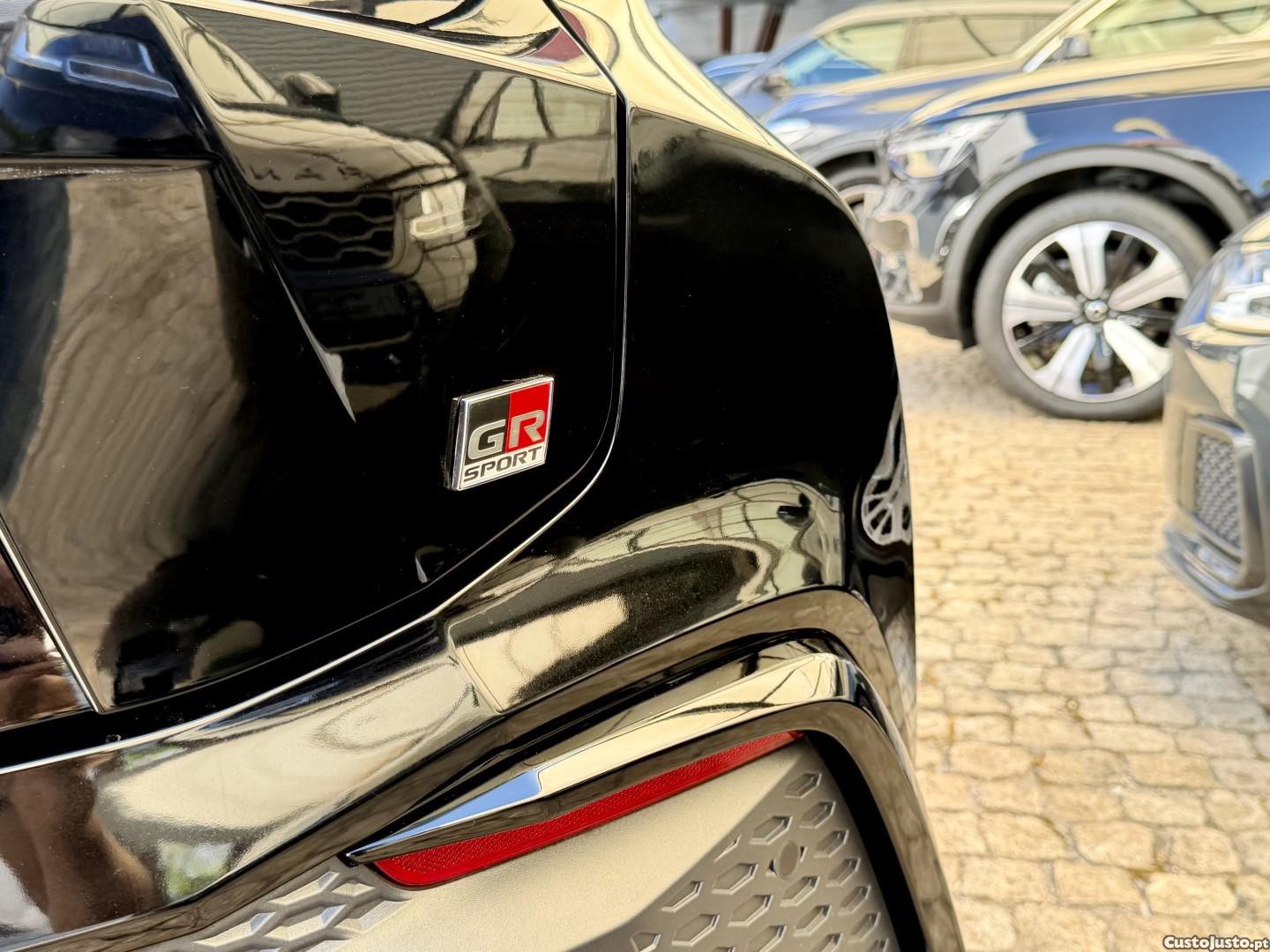 Toyota C-HR 2.0 HDF Plug-in GR Sport Premiere Edition — fotografia 16