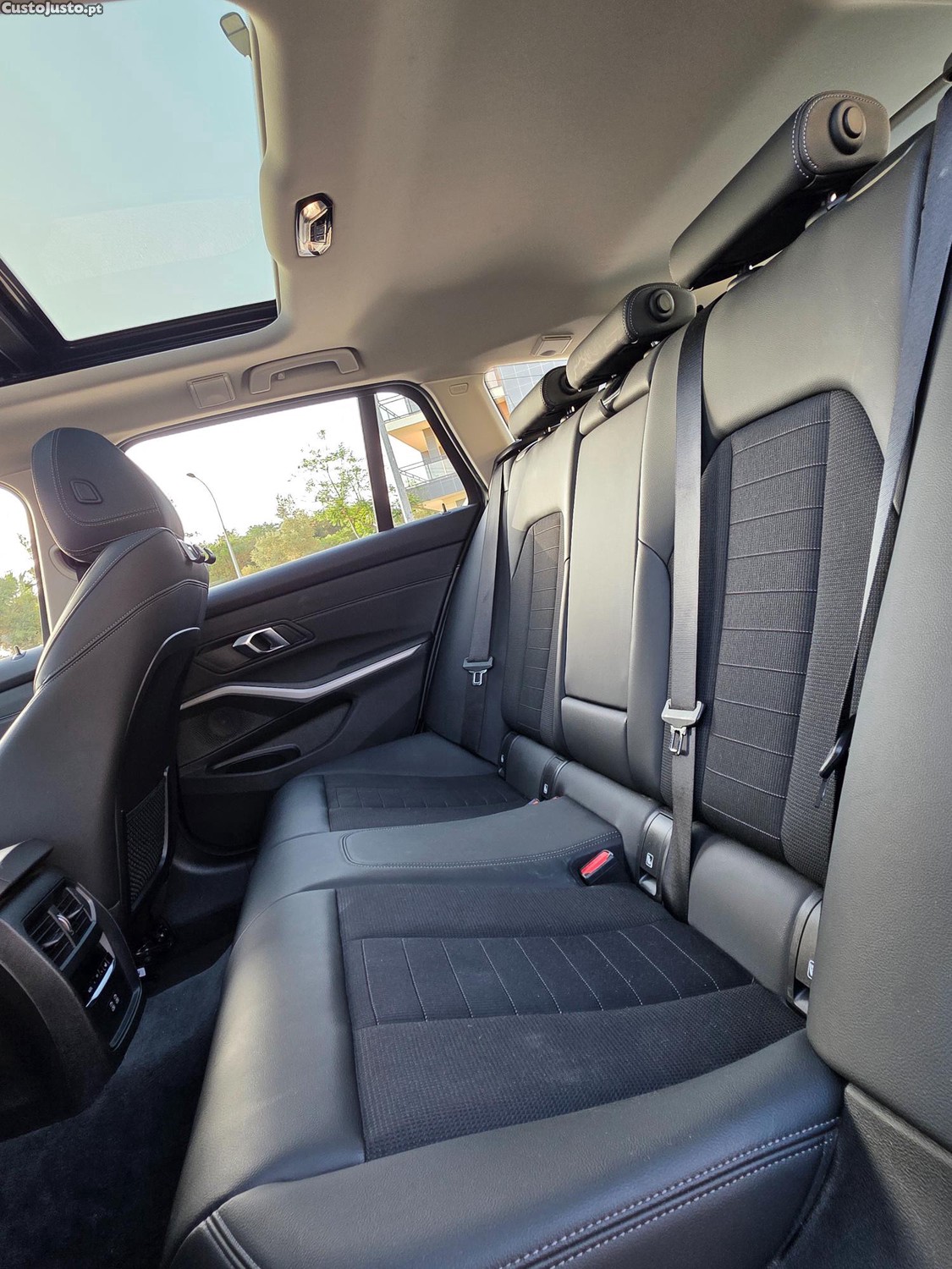 BMW 320 Touring Mild Hybrid — fotografia 10