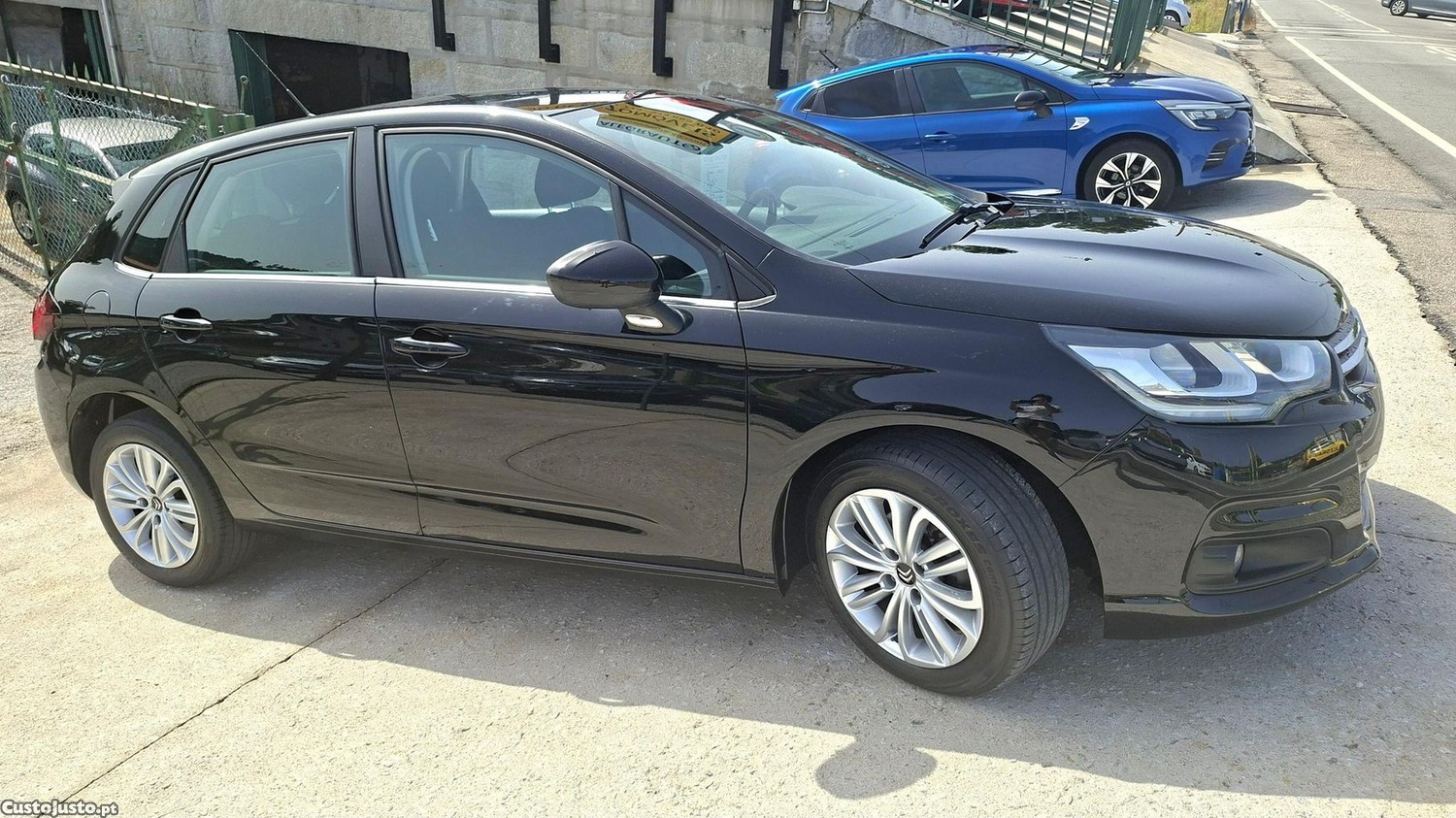 Citroën C4 1.6 BlueHDi Feel EAT6 - 17 — photo 4