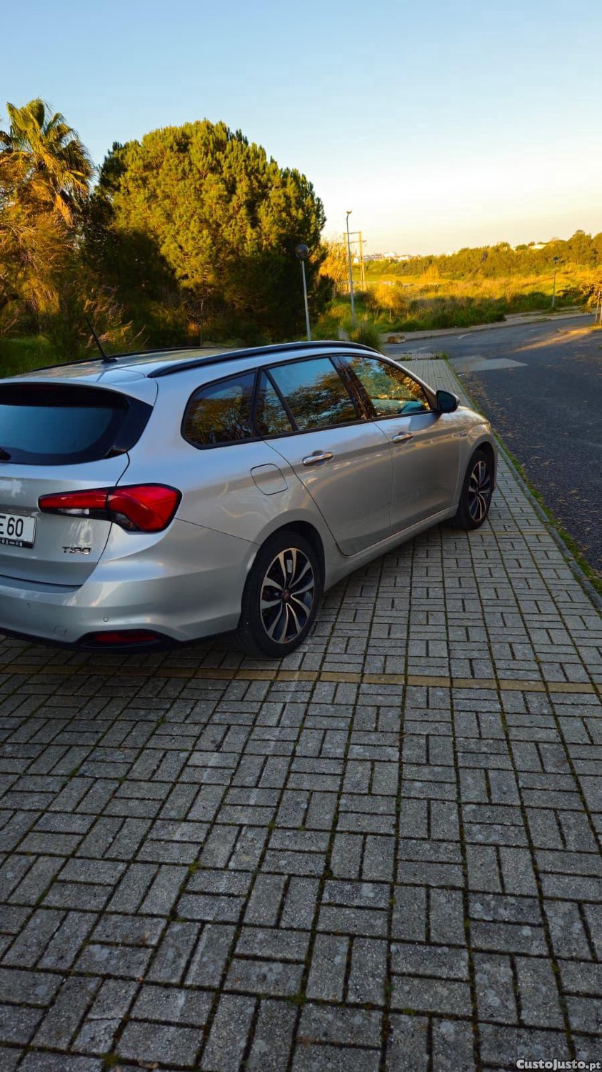Fiat Tipo Fiat Tipo SW 1.6 M-Jet Lounge Tech J17 DCT 120cv — photo 3