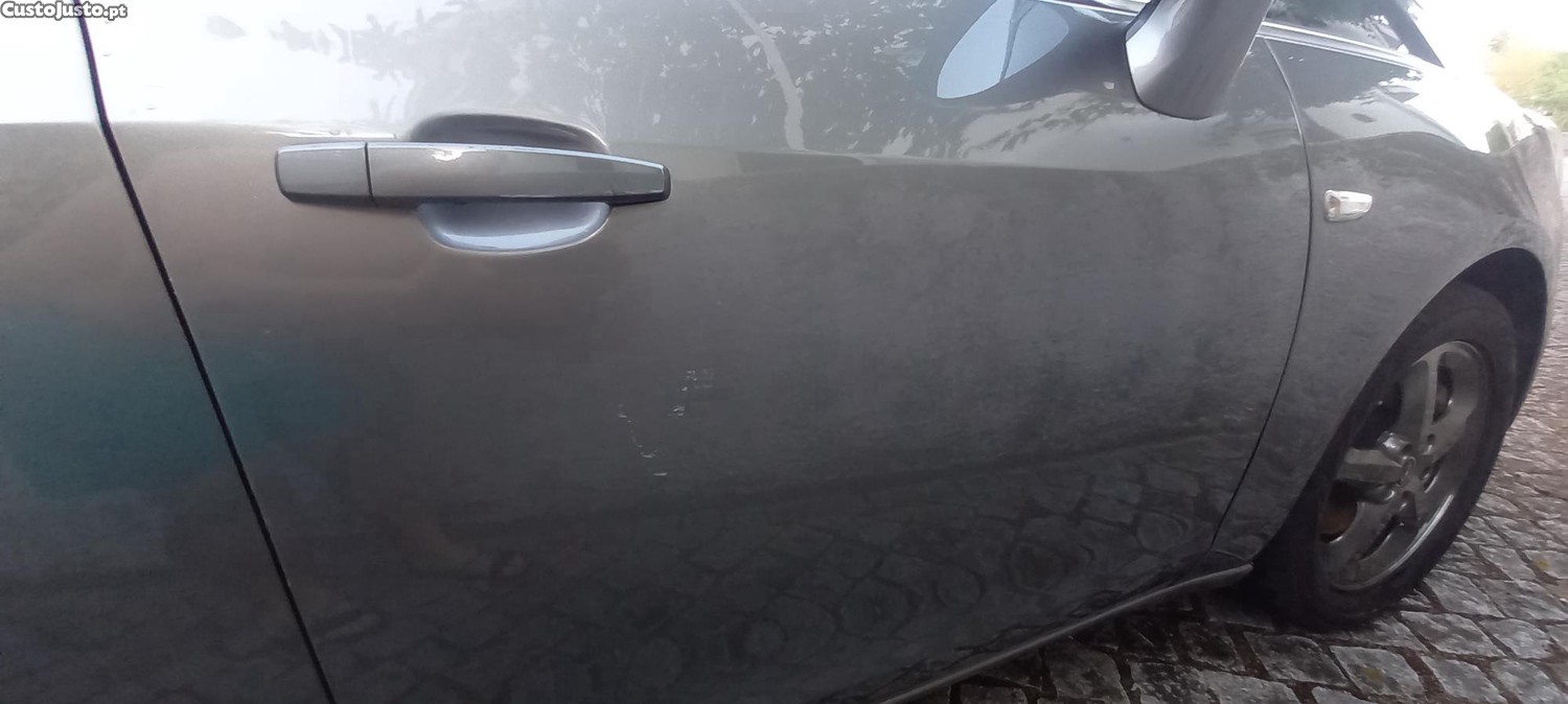 Opel Zafira Tourer — fotografia 4