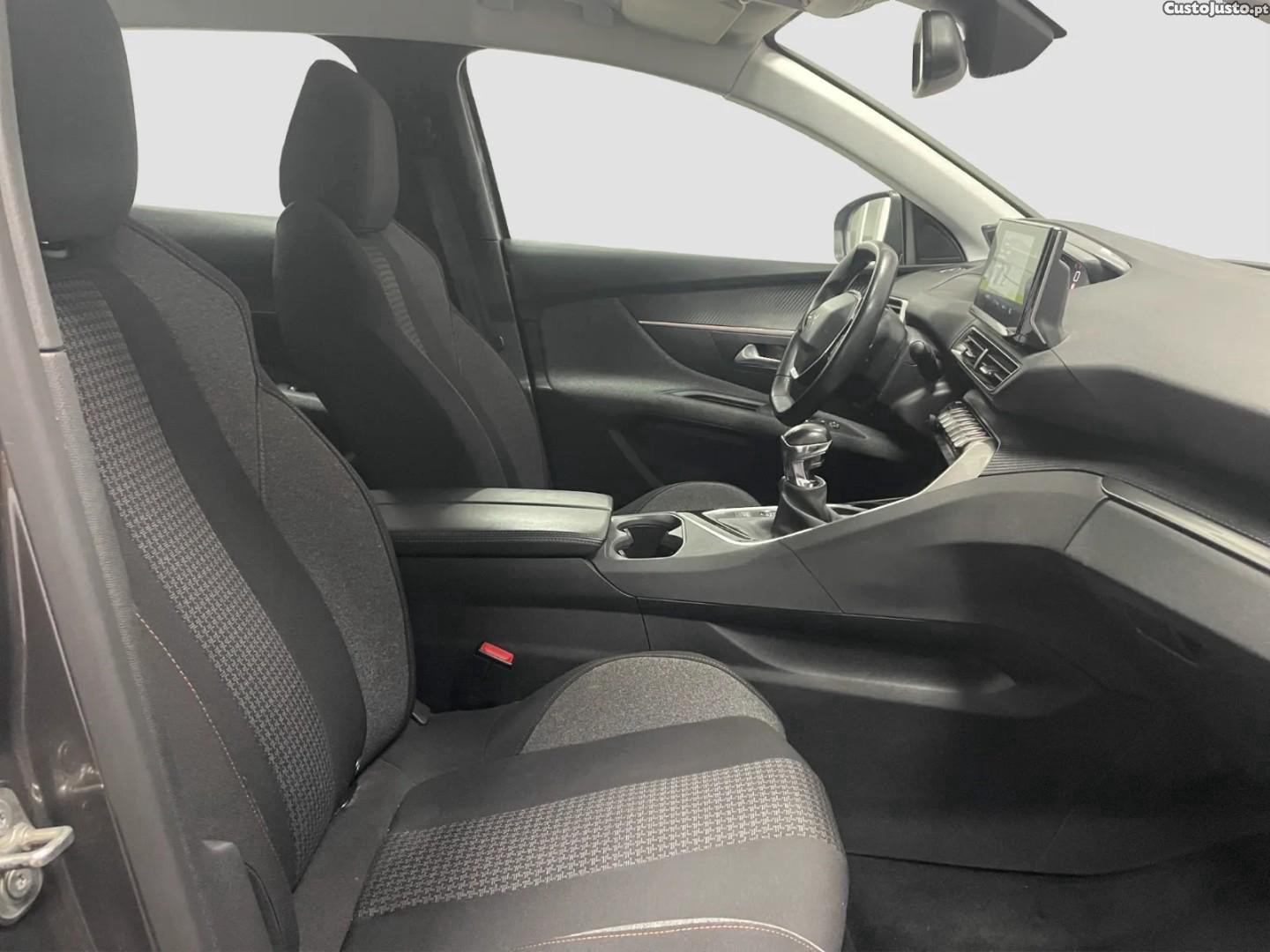 Peugeot 3008 PureTech 130 Stop & Start GPF Active Business-Pack — fotografia 3