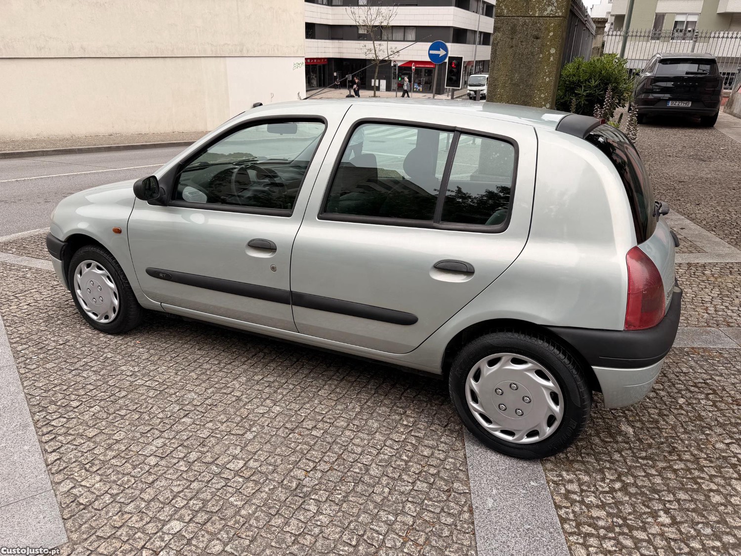Renault Clio 1.2 Extreme 16 V — fotografia 22