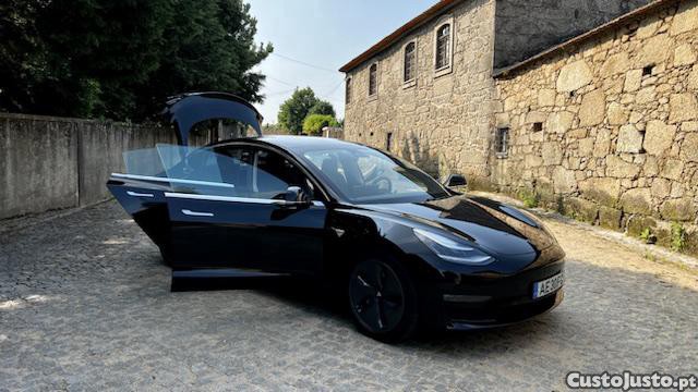 Tesla Model 3 Long range — fotografia 4