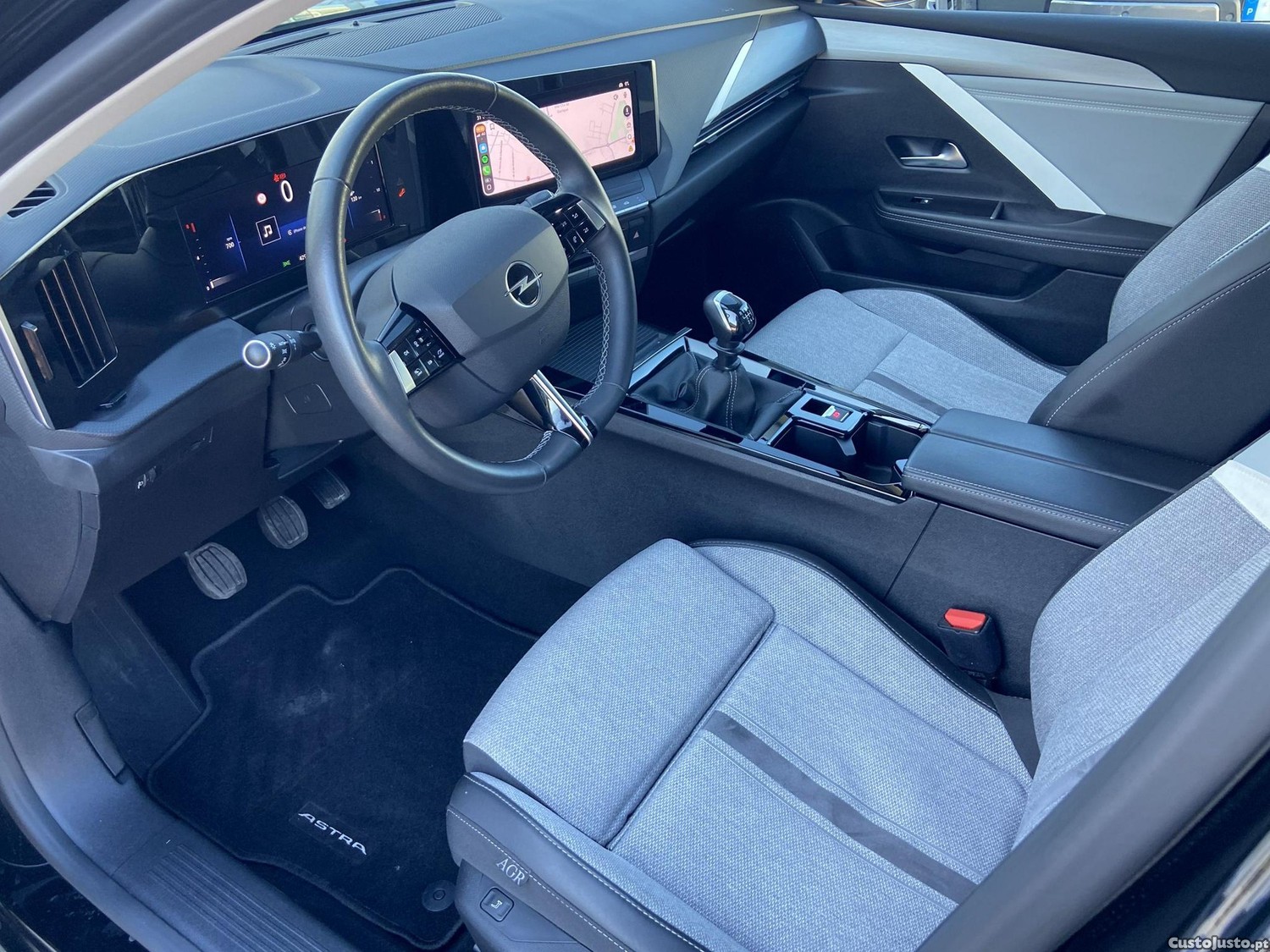 Opel Astra 1.2 T Elegance — fotografia 4