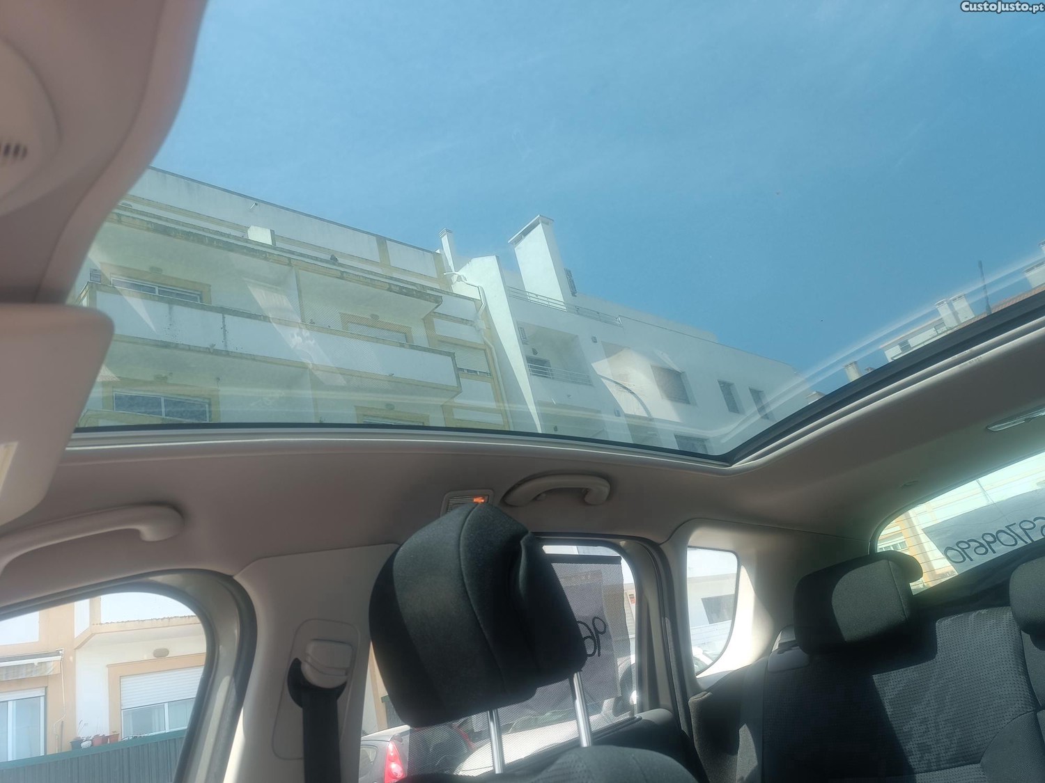 Peugeot 3008 HDI — fotografia 4