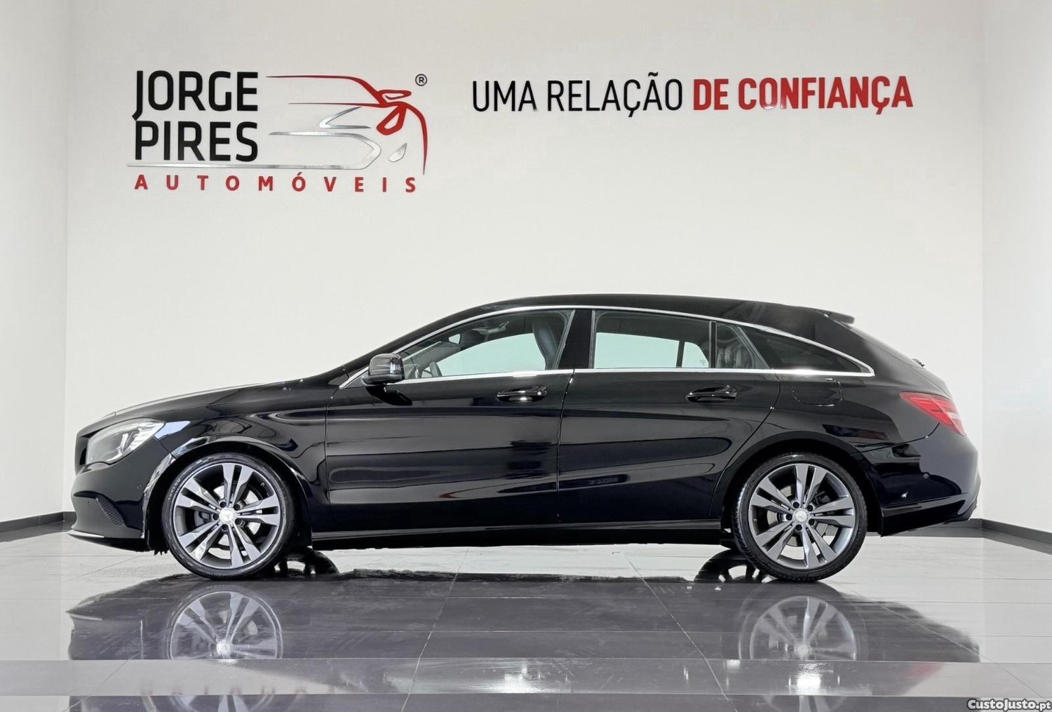 Mercedes-Benz CLA 180 D SHOOTING BRAKE URBAN 109 CV - NACIONAL — fotografia 23