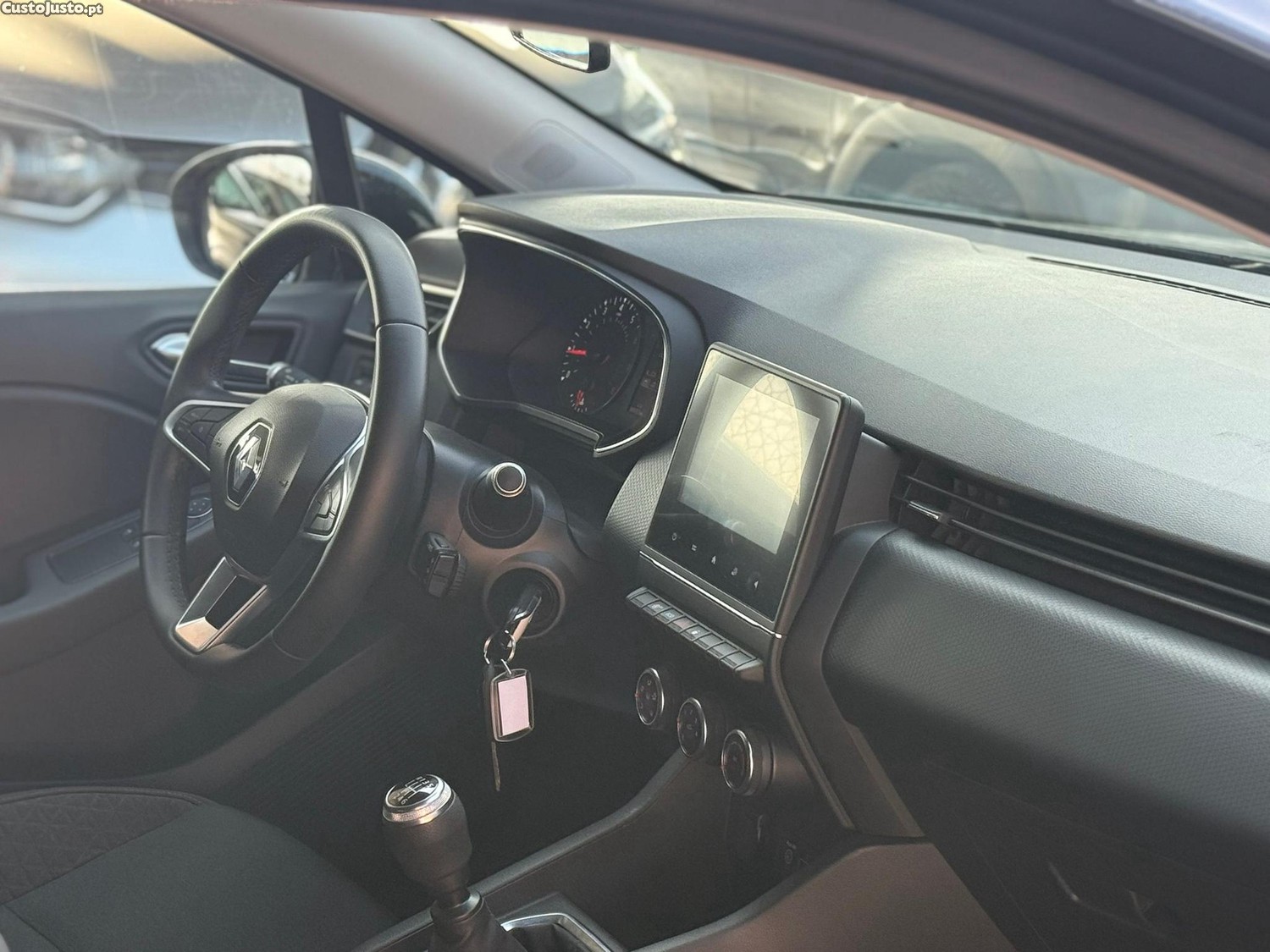 Renault Clio 1.0 TCe Exclusive — fotografia 6