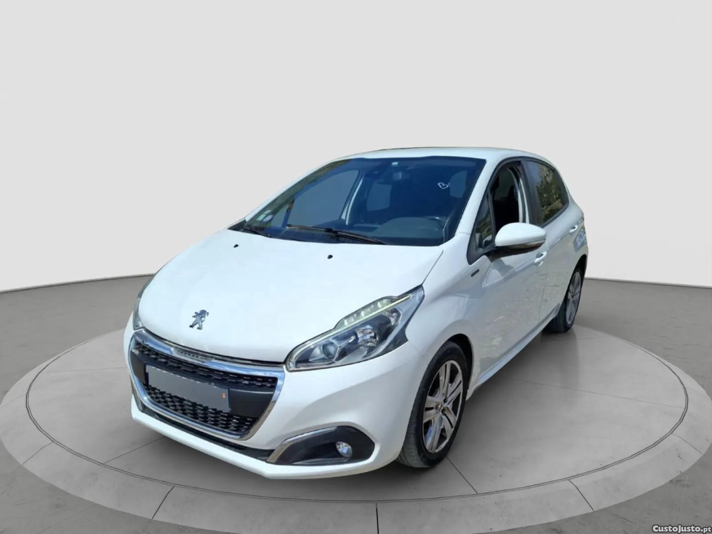 Peugeot 208 1.2 PureTech Signature — fotografia 4