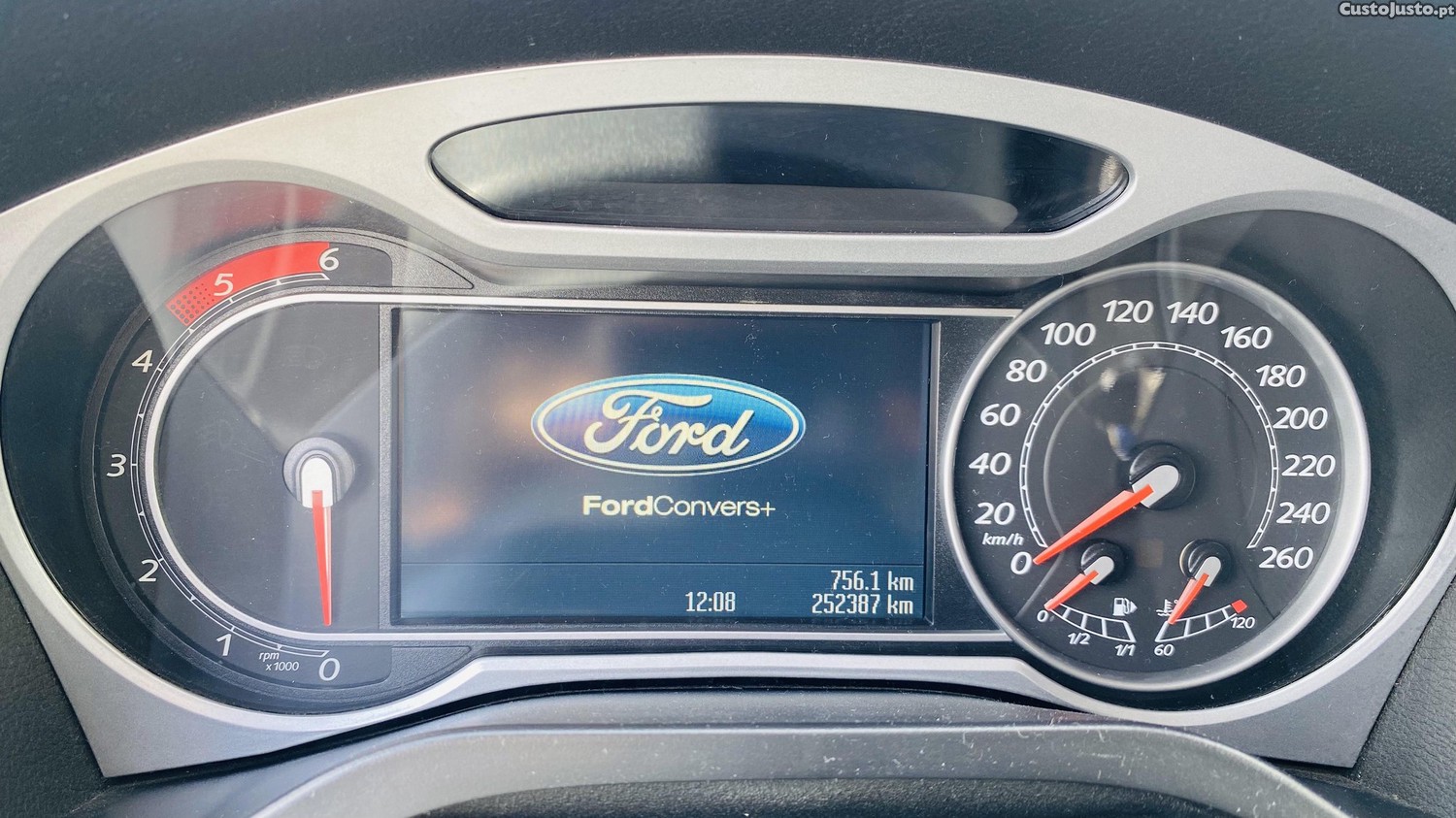 Ford S-Max Titanium — photo 4