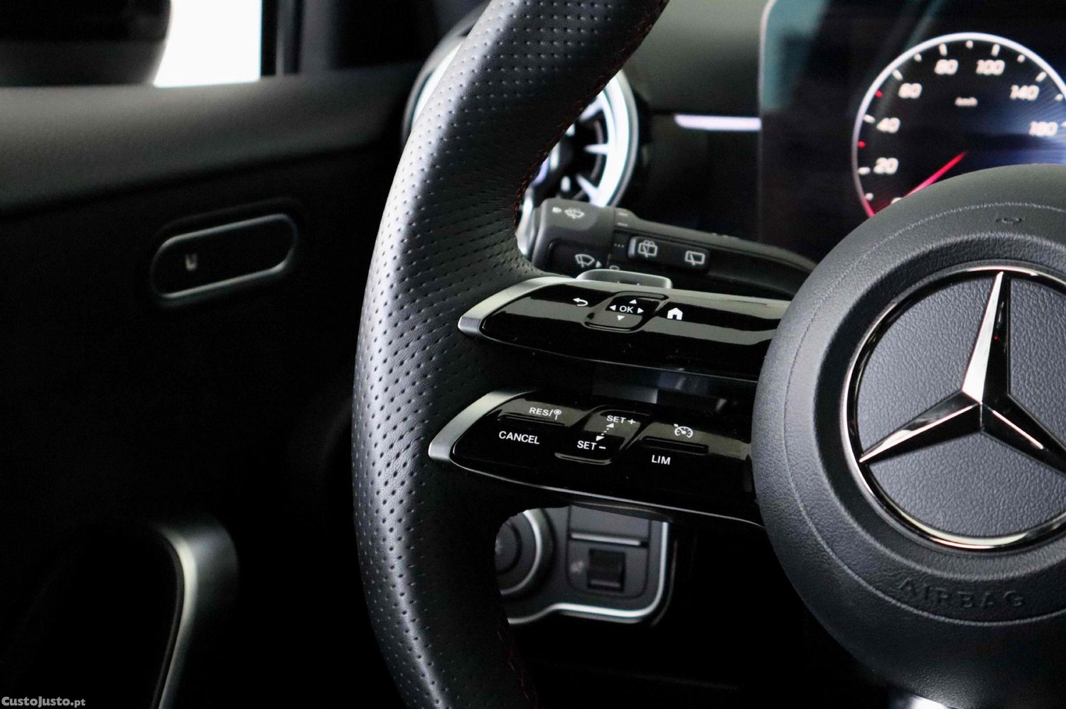 Mercedes-Benz A 180 d — fotografia 16