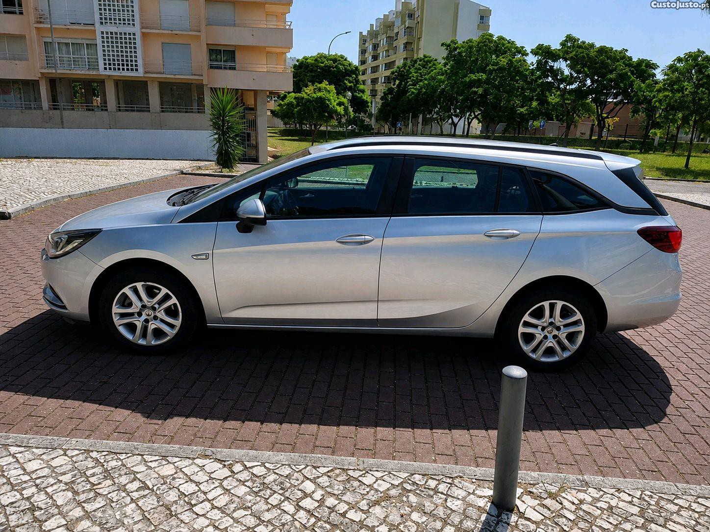 Opel Astra Sport Tourer 1.6Cdti — fotografia 8