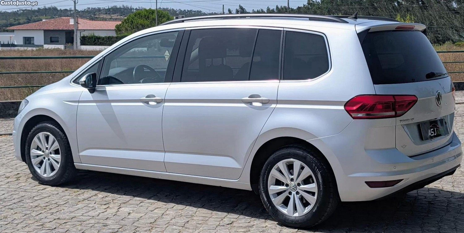 Volkswagen Touran 1.6 tdi highline dsg — fotografia 18