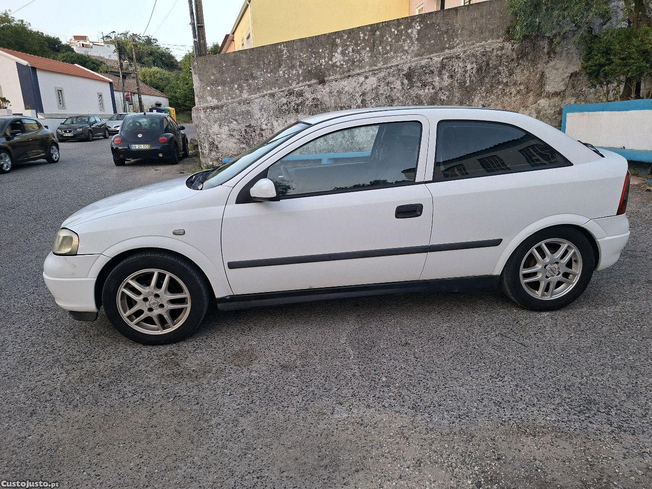 Opel Astra 1.7 CDTI gasóleo — fotografia 5