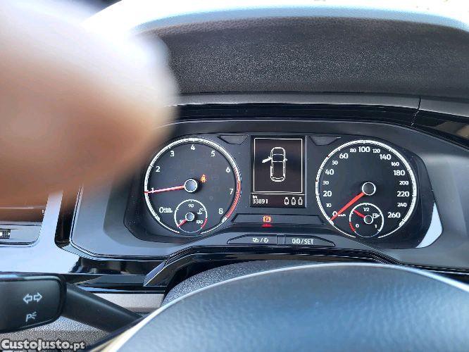 Volkswagen Polo Confortline — fotografia 5