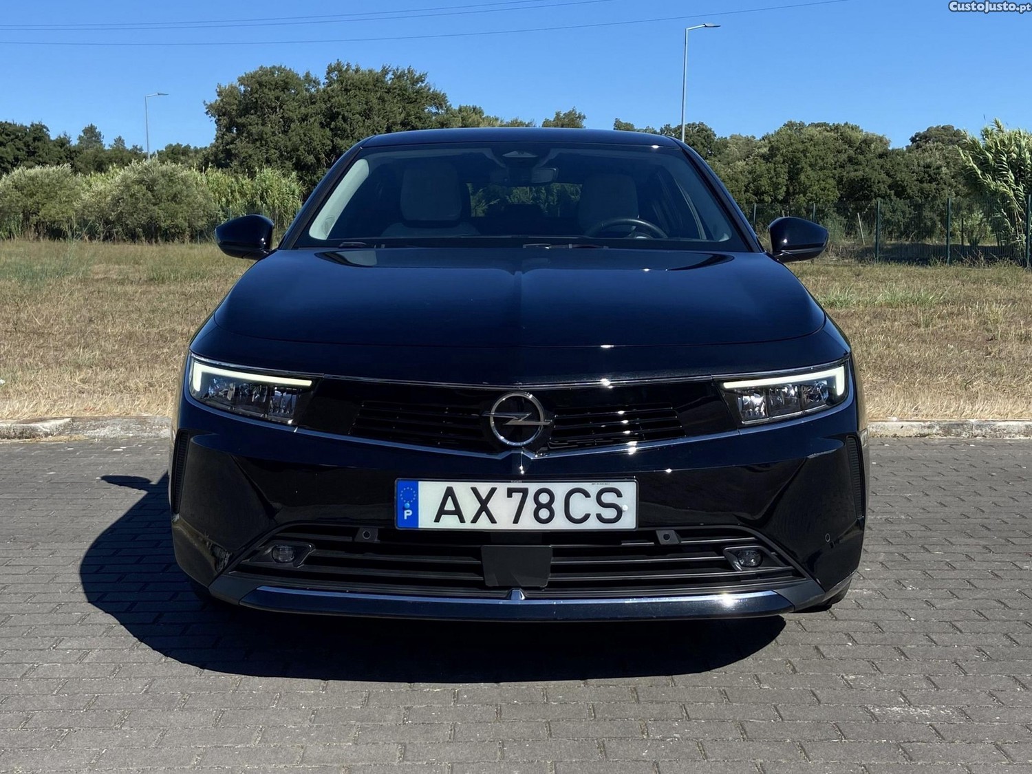 Opel Astra 1.2 T Elegance — fotografia 8