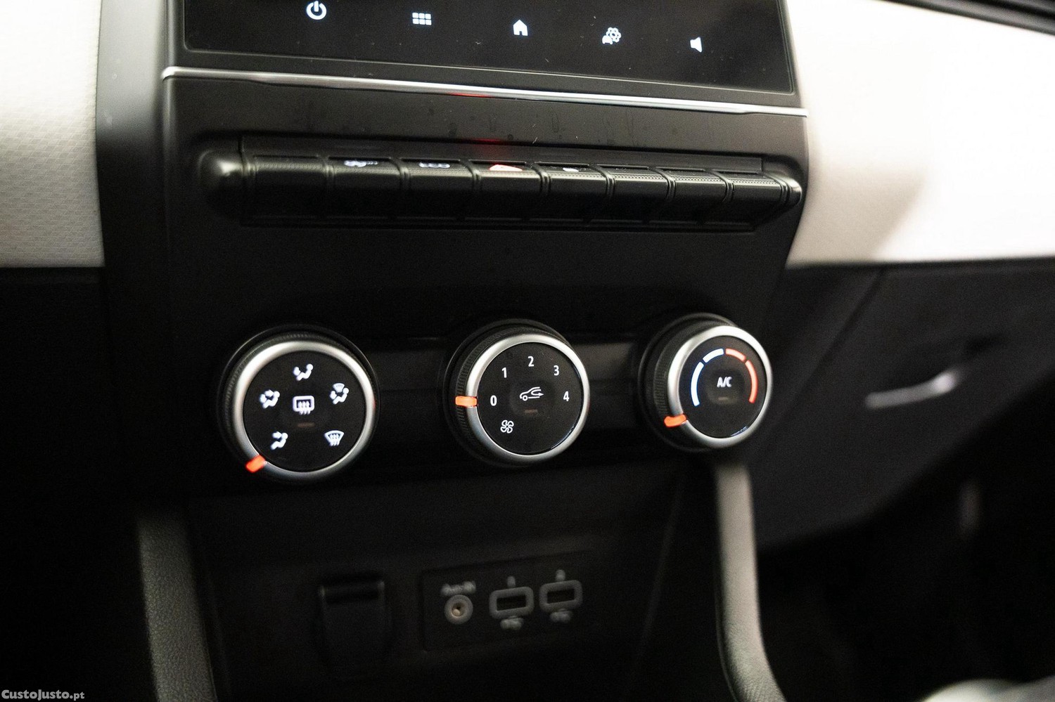 Renault Clio 1.0 TCe Techno — fotografia 5