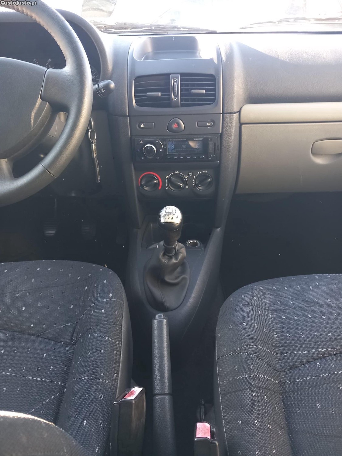 Renault Clio 1.5 dCi Confort — fotografia 6