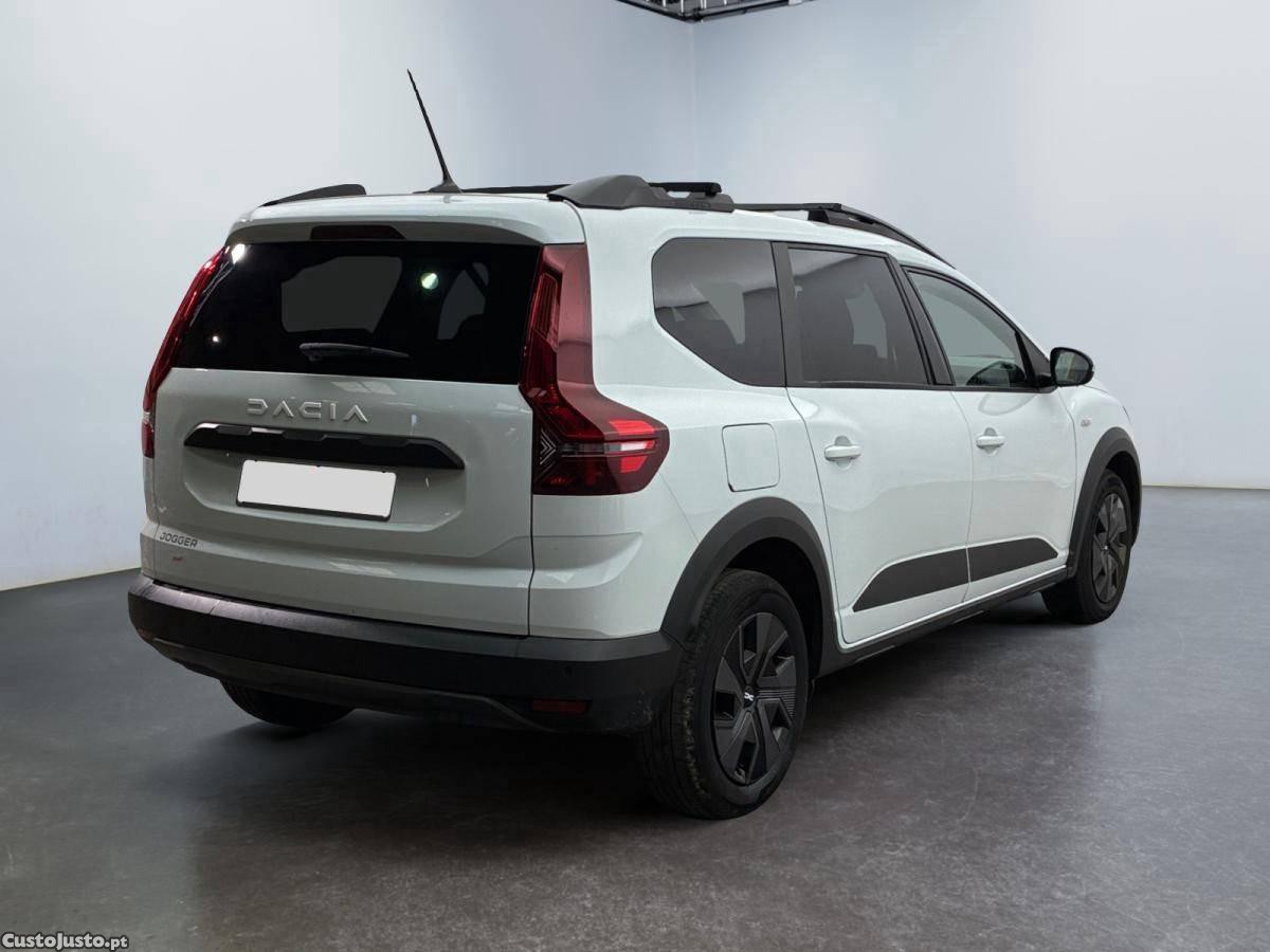 Dacia Jogger 1.0 TCe Expression 7L — fotografia 9