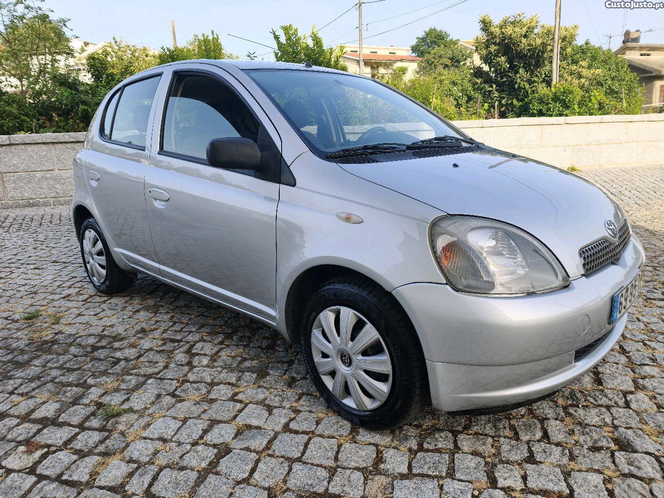 Toyota Yaris gasolina — fotografia 9
