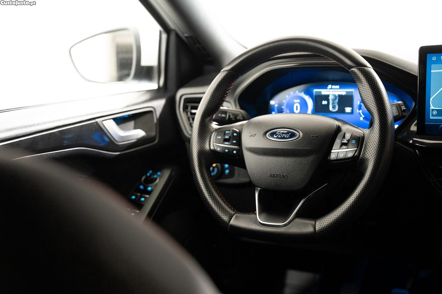 Ford Focus SW 1.0 EcoBoost MHEV ST-Line X — fotografia 9